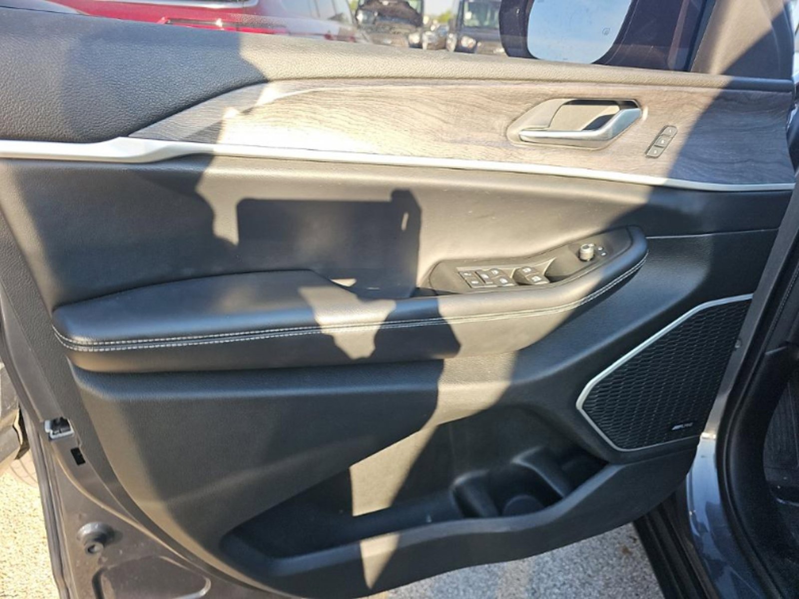 Used 2021 Jeep Grand Cherokee L Limited AWD/4WD image 15
