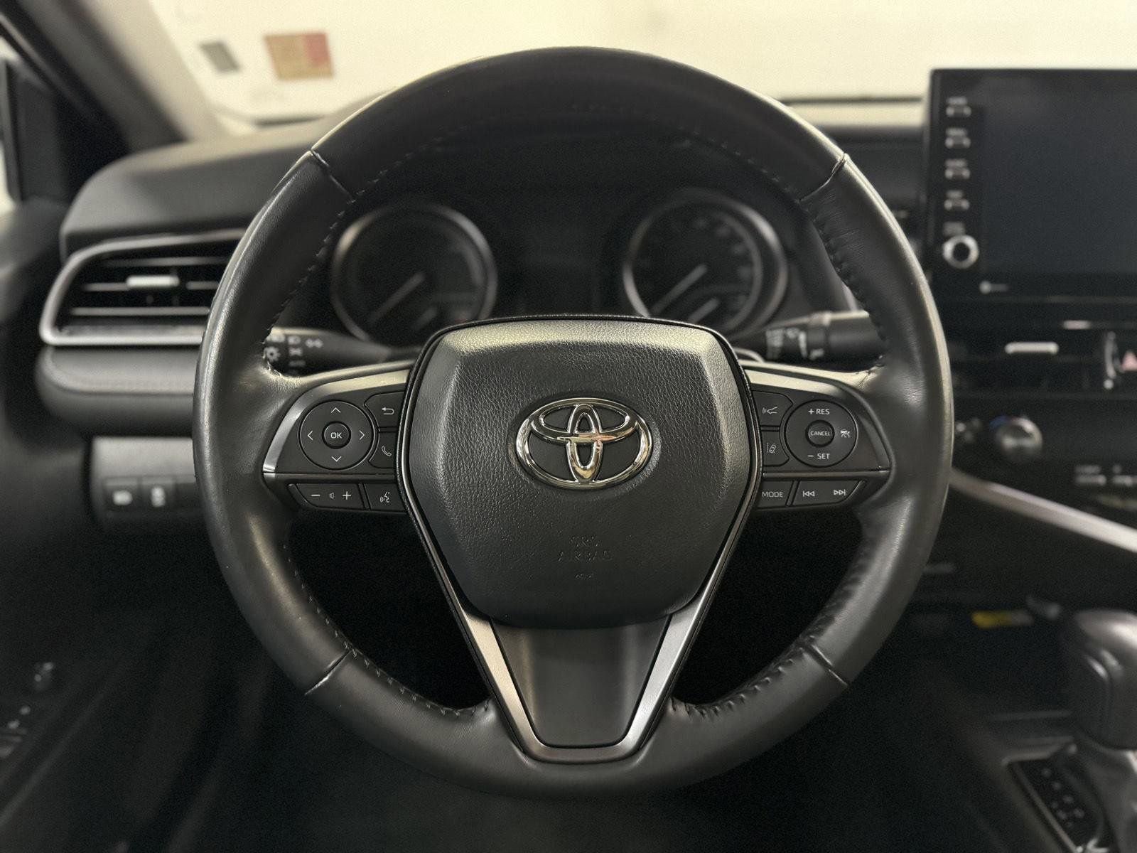 Used 2023 Toyota Camry SE image 17