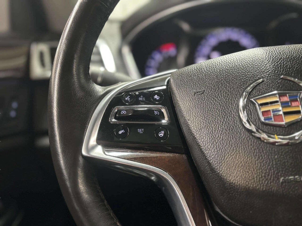 Used 2016 Cadillac SRX Luxury w/ Driver Awareness Package image 32