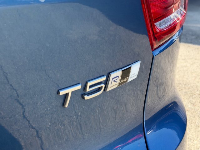 Used 2020 Volvo XC40 T5 R-Design AWD/4WD image 14