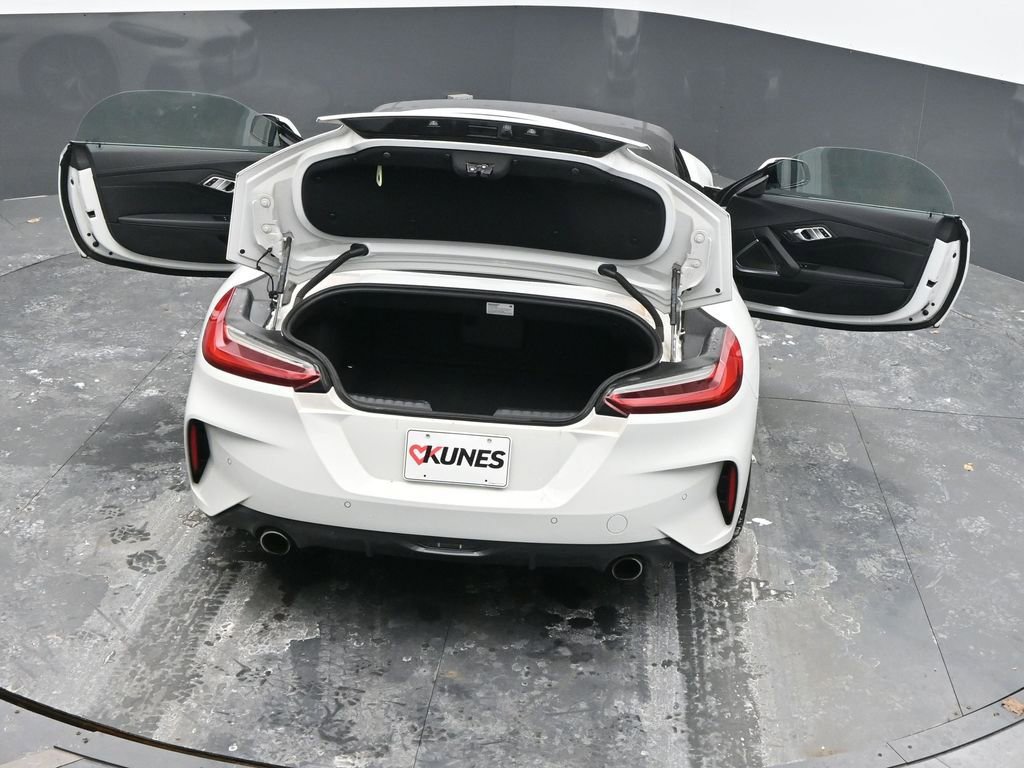 Used 2025 BMW Z4 sDrive30i image 57