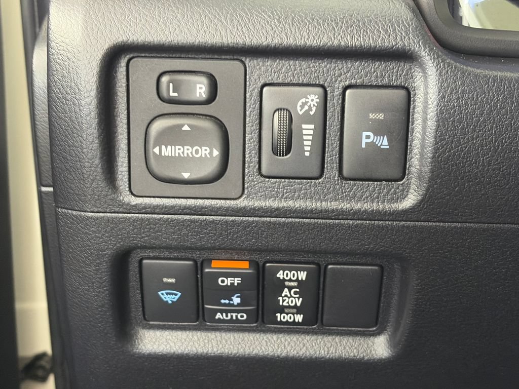Used 2015 Toyota 4Runner Limited AWD/4WD image 25