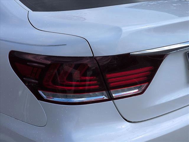 Used 2013 Lexus LS 460 AWD w/ Comfort Pkg image 13