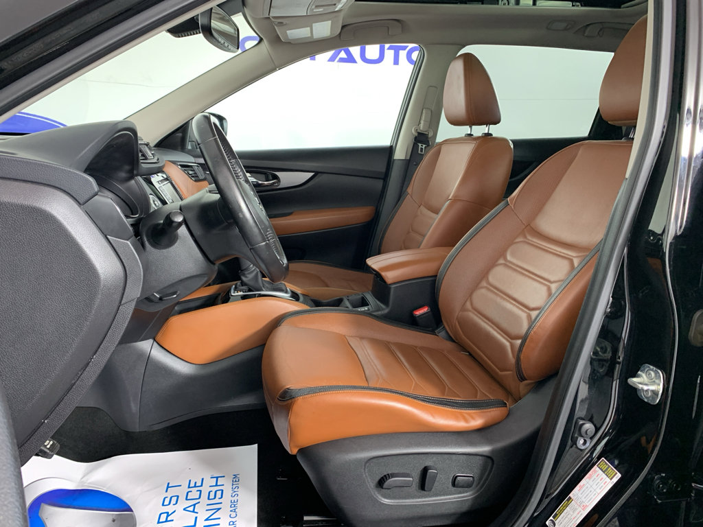 Used 2017 Nissan Rogue SL w/ SL Premium Package image 16