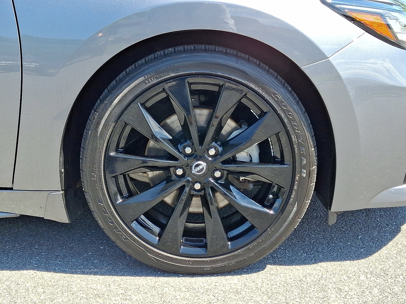 Certified 2023 Nissan Maxima SR w/ Sport Mat Group FWD image 10