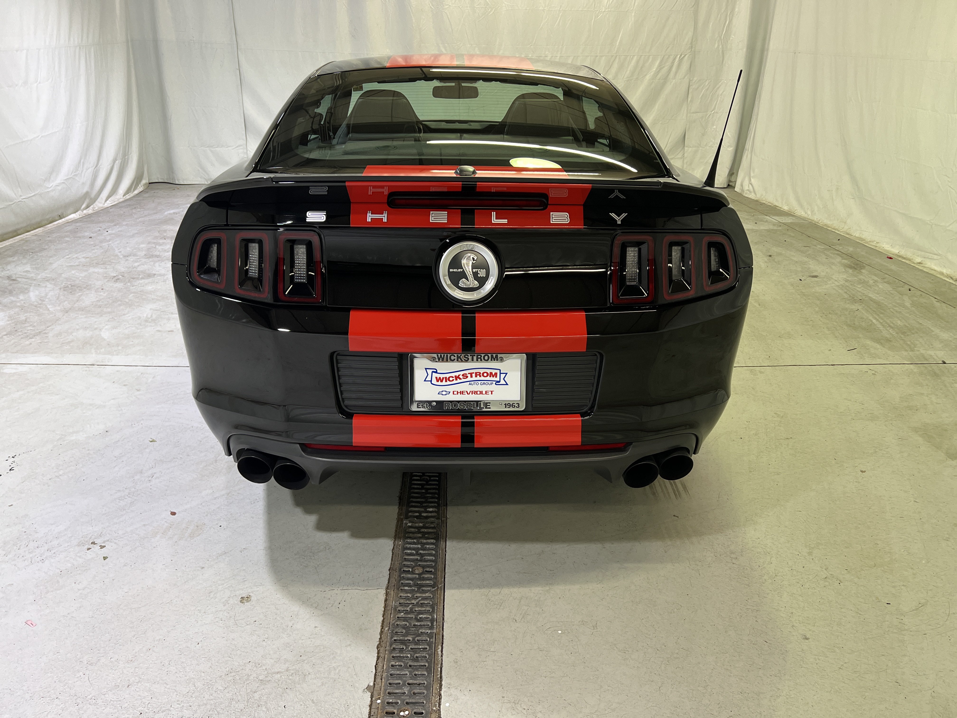 Used 2013 Ford Mustang Shelby GT500 RWD image 9