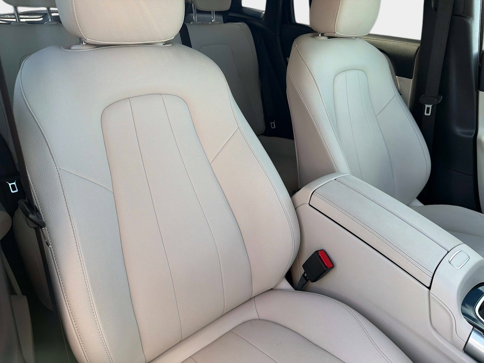 Used 2025 Mercedes-Benz GLA 250 4MATIC image 22