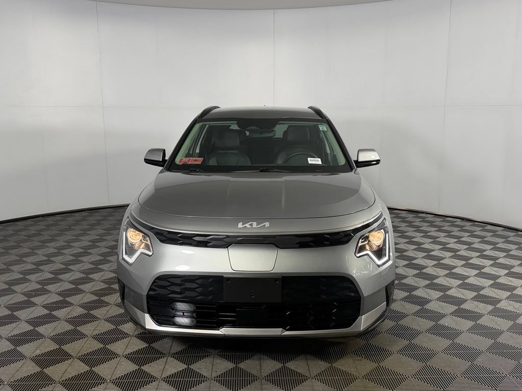 Used 2025 Kia Niro Wind w/ Wind Preserve Package FWD image 5