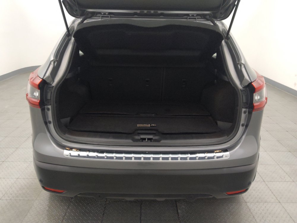 Used 2021 Nissan Rogue Sport SV FWD image 29