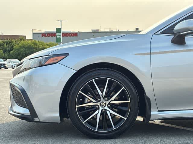 Used 2024 Toyota Camry SE FWD image 14