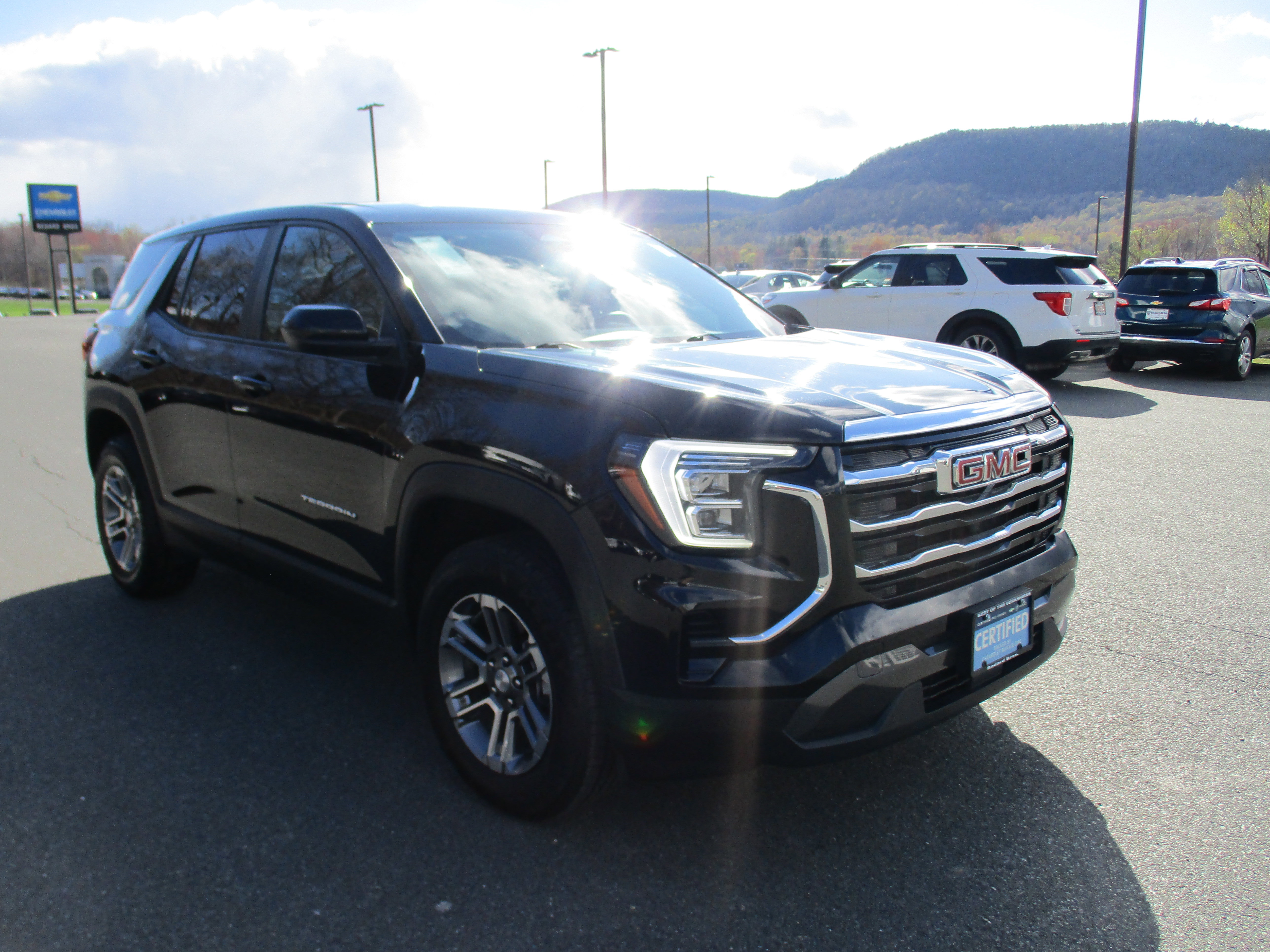 Certified 2025 GMC Terrain Elevation AWD/4WD image 3