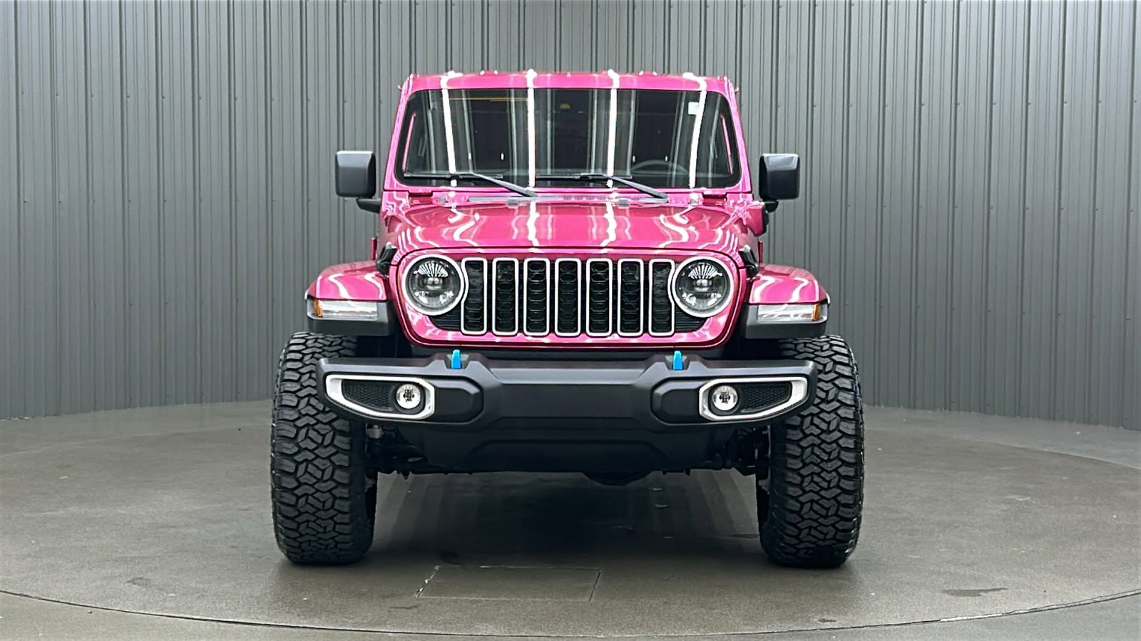 Used 2024 Jeep Wrangler Unlimited Sahara w/ Safety Group image 8