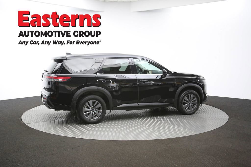 Used 2024 Nissan Pathfinder S image 44