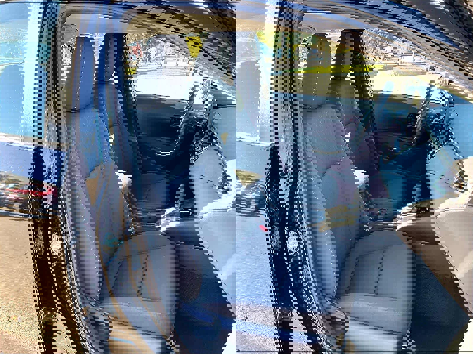 Used 2023 Toyota Corolla LE image 11