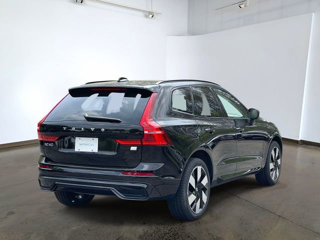 Used 2024 Volvo XC60 T8 Plus w/ Climate Package AWD/4WD image 4