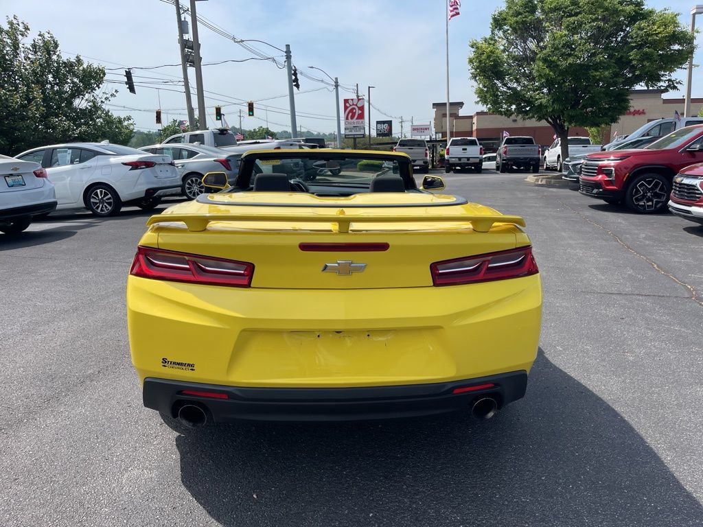 Used 2018 Chevrolet Camaro SS RWD image 11