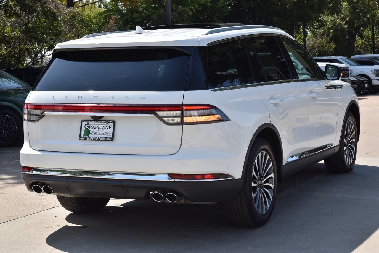 Used 2022 Lincoln Aviator Reserve w/ Equipment Group 201A AWD/4WD image 8