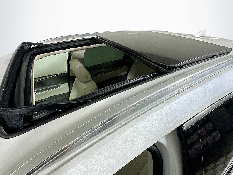 Used 2023 Cadillac XT5 Premium Luxury image 11