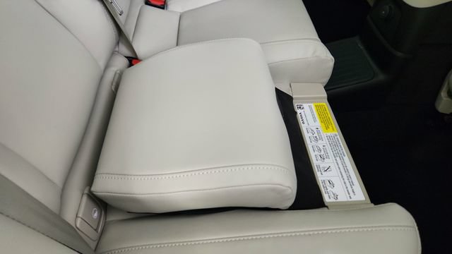 New 2026 Volvo XC60 T8 Ultra w/ Climate Package PRO AWD/4WD image 33