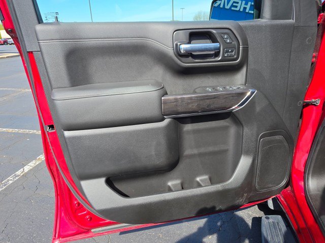 Used 2021 Chevrolet Silverado 1500 LTZ AWD/4WD image 33