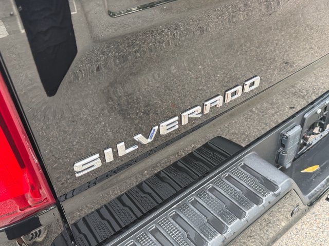 Used 2024 Chevrolet Silverado 1500 High Country AWD/4WD image 17