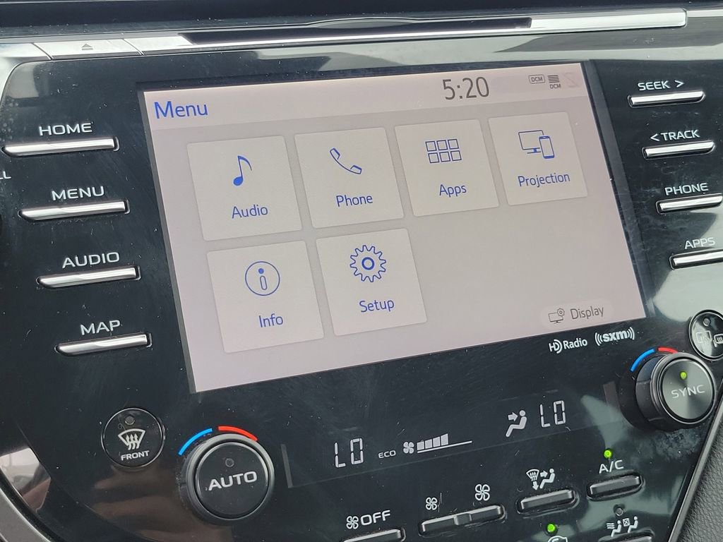 Used 2020 Toyota Camry XLE image 28