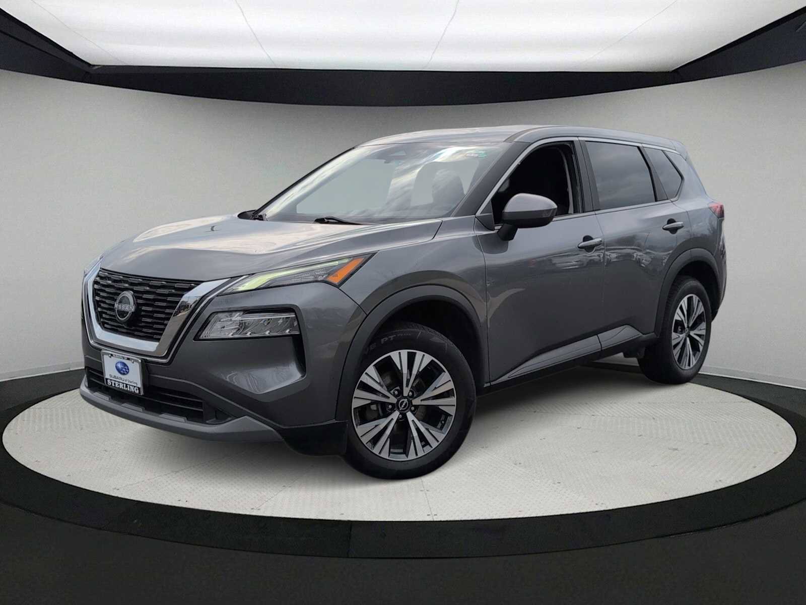 Used 2023 Nissan Rogue SV image 1
