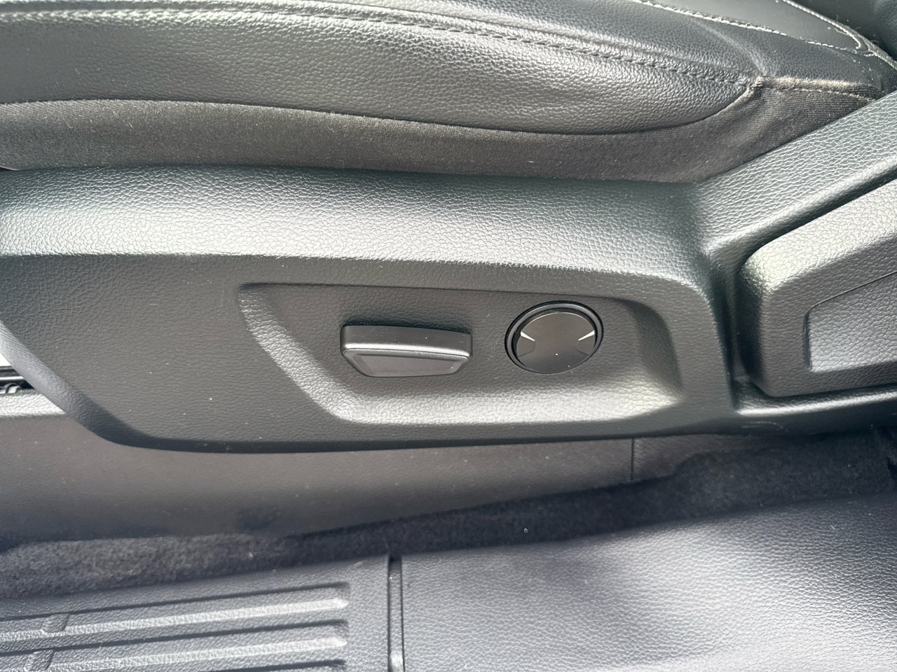 Used 2022 Ford Ranger Lariat w/ FX4 Off-Road Package image 23