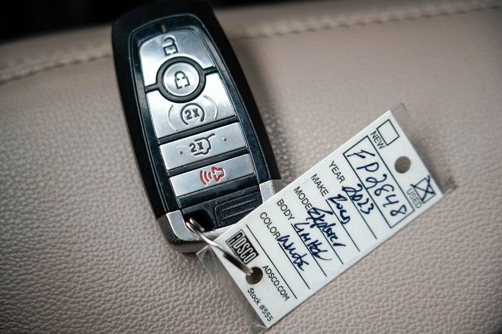 Used 2023 Ford Explorer Limited AWD/4WD image 35