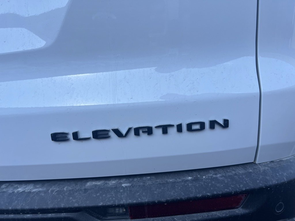 Used 2024 GMC Acadia Elevation image 7