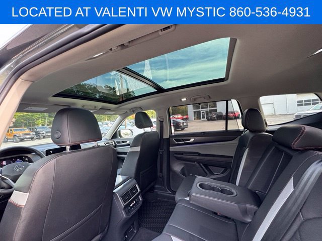 Certified 2025 Volkswagen Atlas Peak Edition SE AWD/4WD image 11