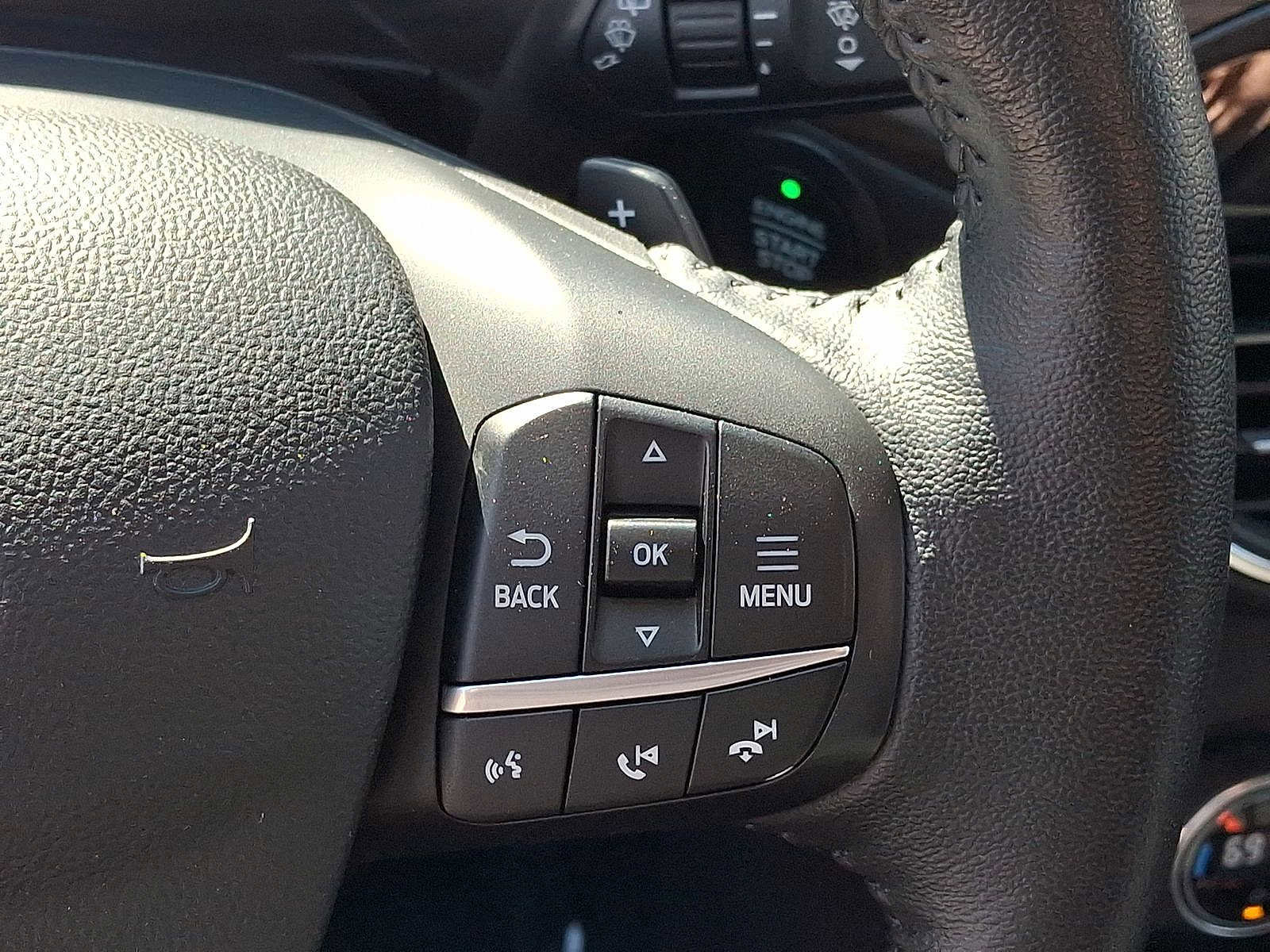 Used 2020 Ford Escape Titanium image 18