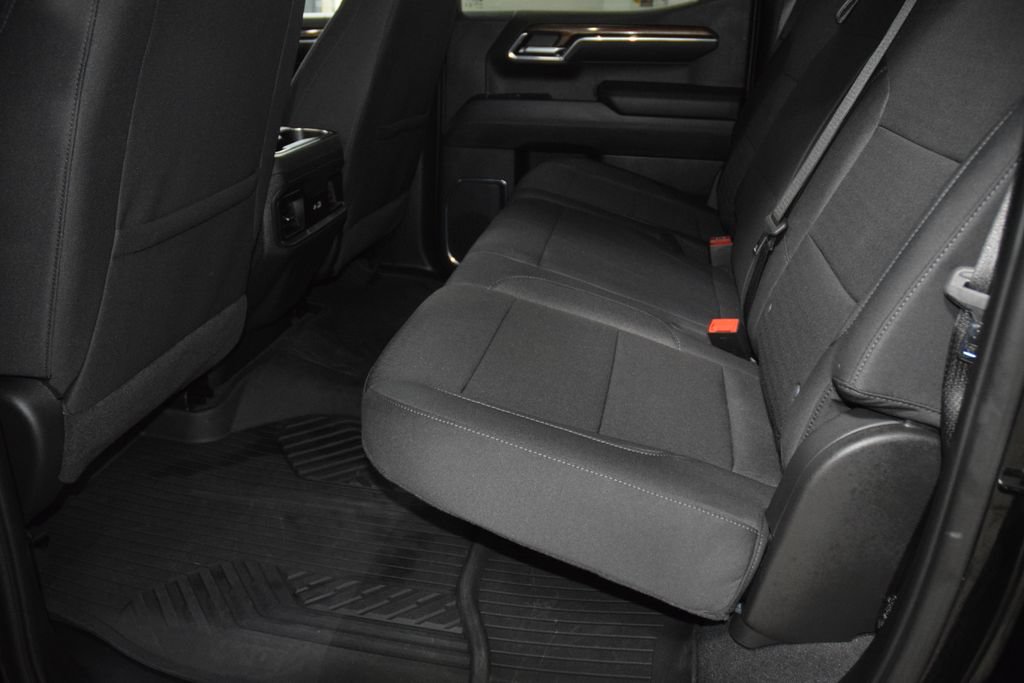 Used 2024 Chevrolet Silverado 1500 LT Trail Boss w/ Convenience Package II AWD/4WD image 46