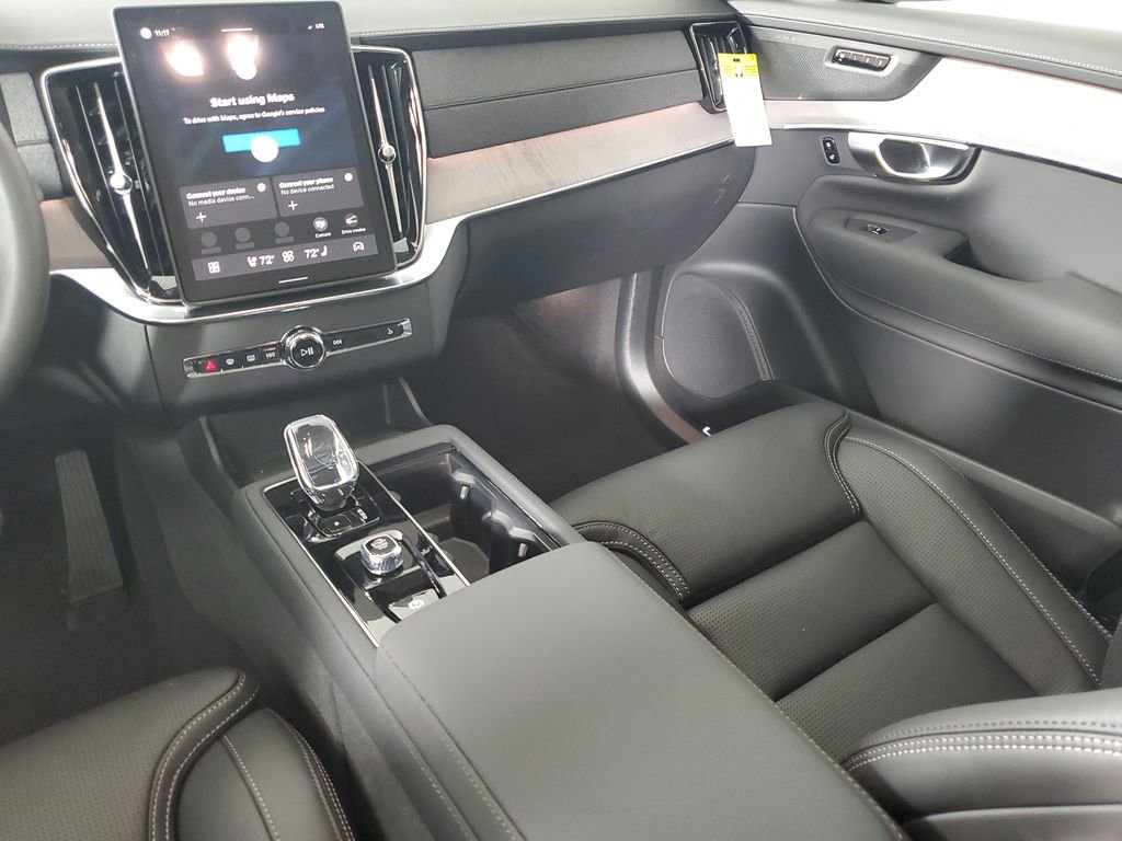 New 2026 Volvo XC90 B6 Ultra w/ Protection Package image 18