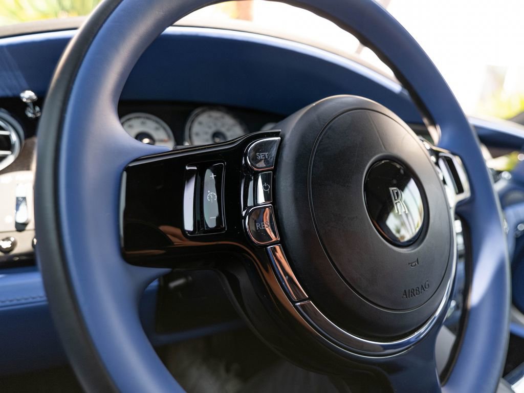 Used 2020 Rolls-Royce Wraith RWD image 16