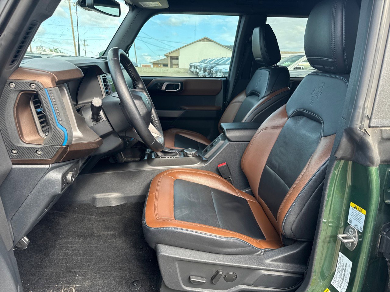 Used 2022 Ford Bronco Outer Banks image 9