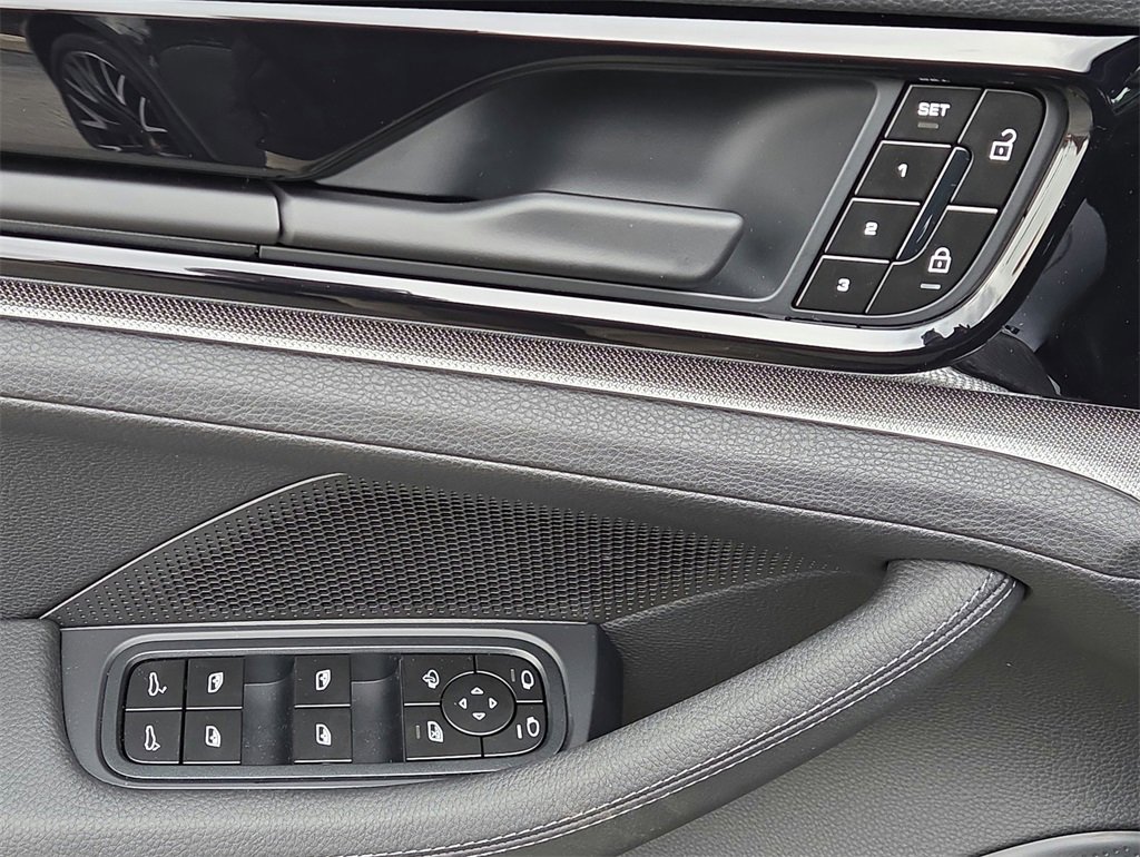 New 2026 Porsche Panamera 4 image 7