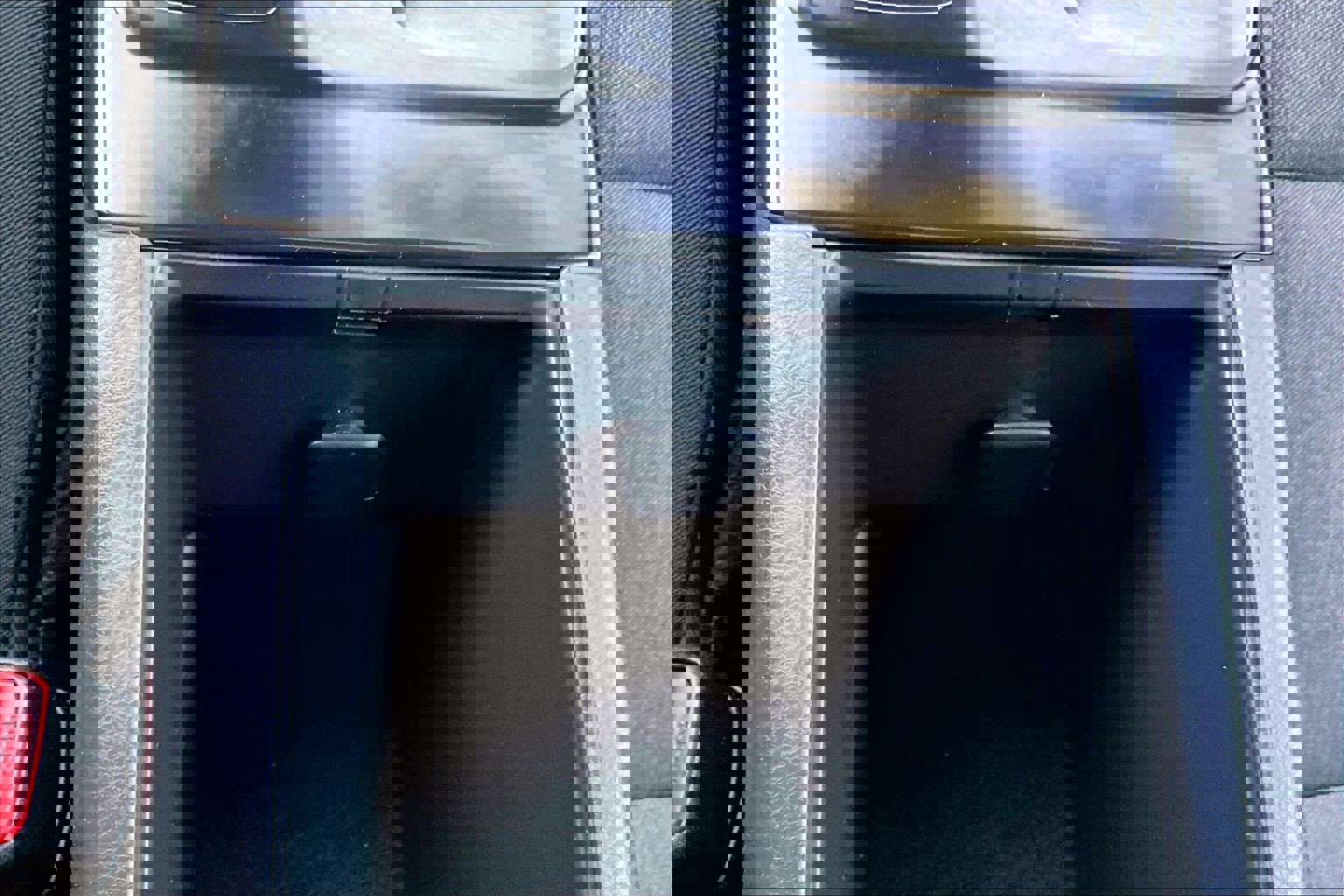 Used 2025 Toyota Camry LE image 31