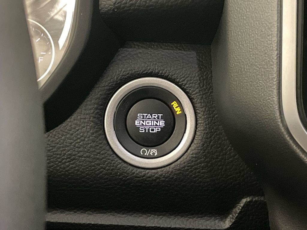 Used 2025 RAM 1500 Big Horn AWD/4WD image 10