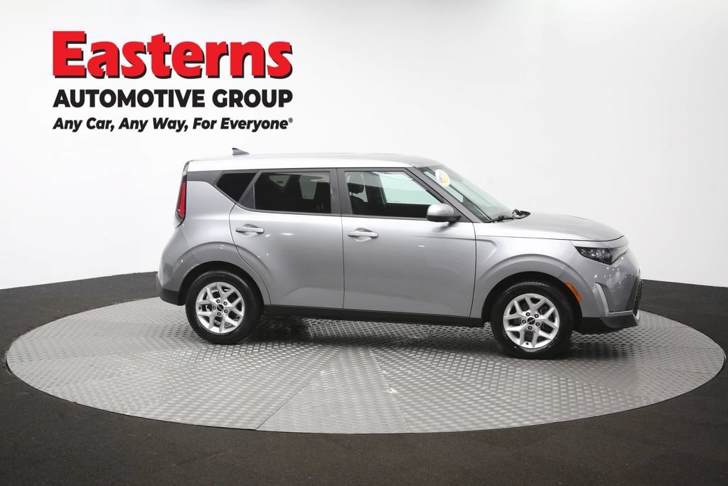 Used 2023 Kia Soul LX w/ Option Group 015 FWD image 46