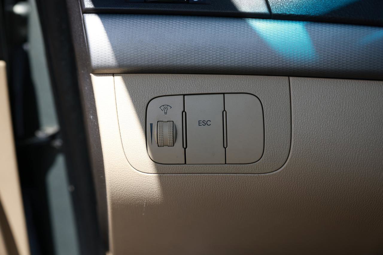 Used 2009 Hyundai Sonata GLS FWD image 36