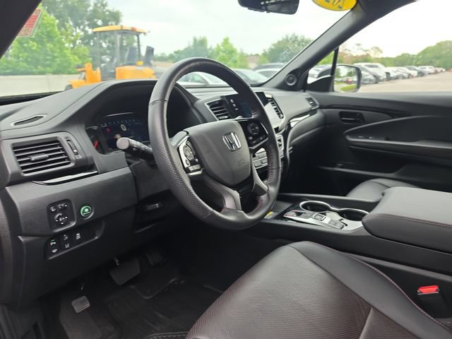 Used 2024 Honda Passport Black Edition image 15