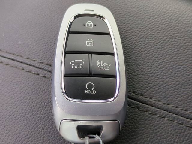 Certified 2023 Hyundai Tucson SEL w/ Winter Package AWD/4WD image 31