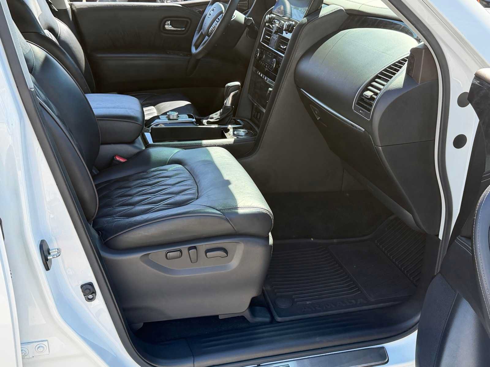 Used 2022 Nissan Armada Platinum w/ Captain's Chairs Package RWD image 28