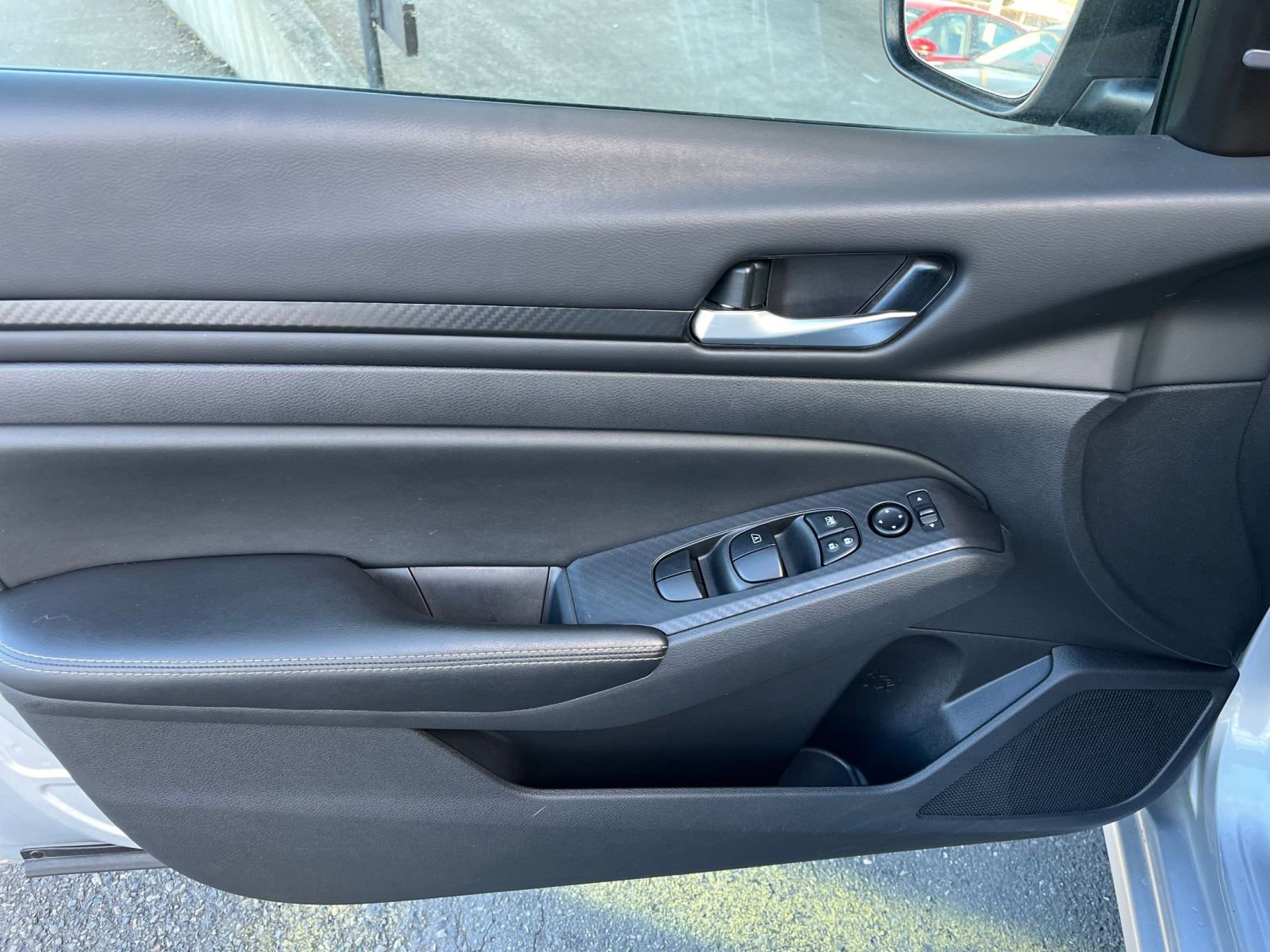 Used 2024 Nissan Altima 2.5 SV image 20