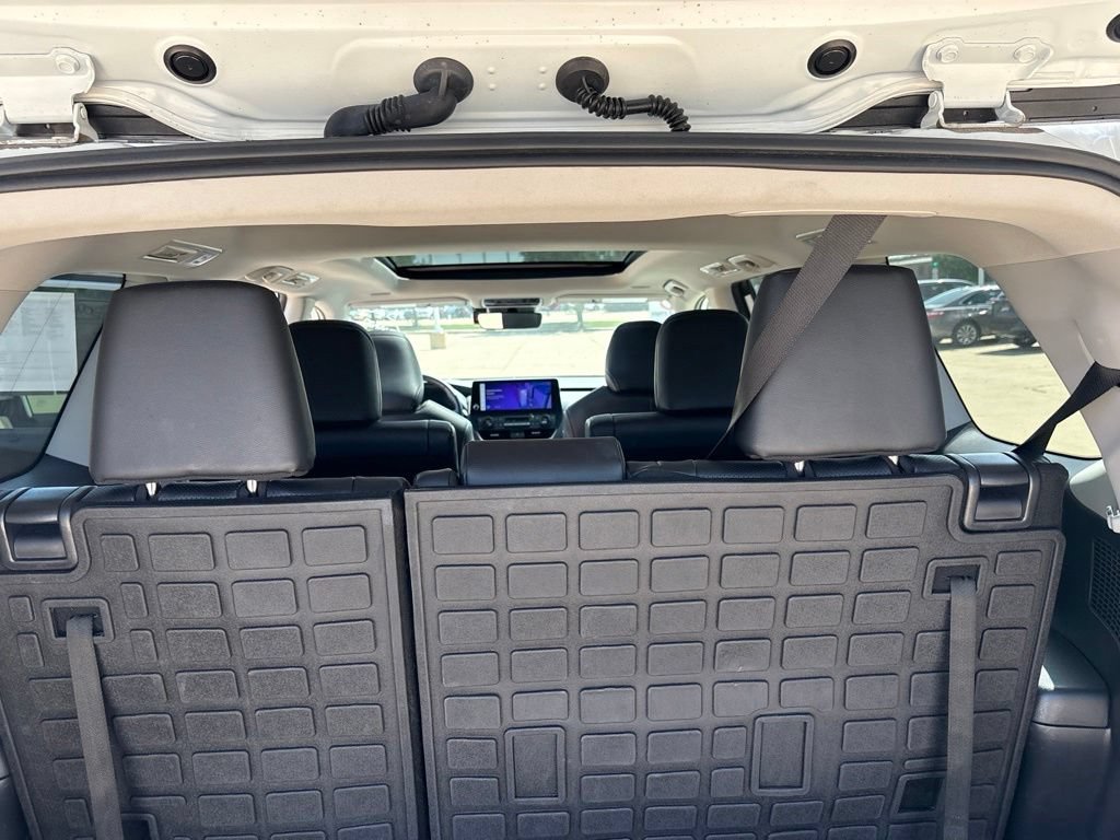 Used 2025 Toyota Grand Highlander AWD Hybrid image 28