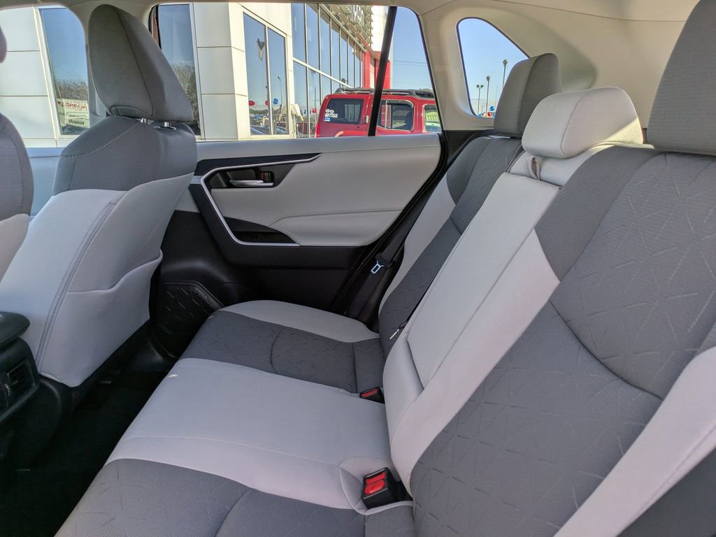 Used 2022 Toyota RAV4 XLE w/ Convenience Package image 15