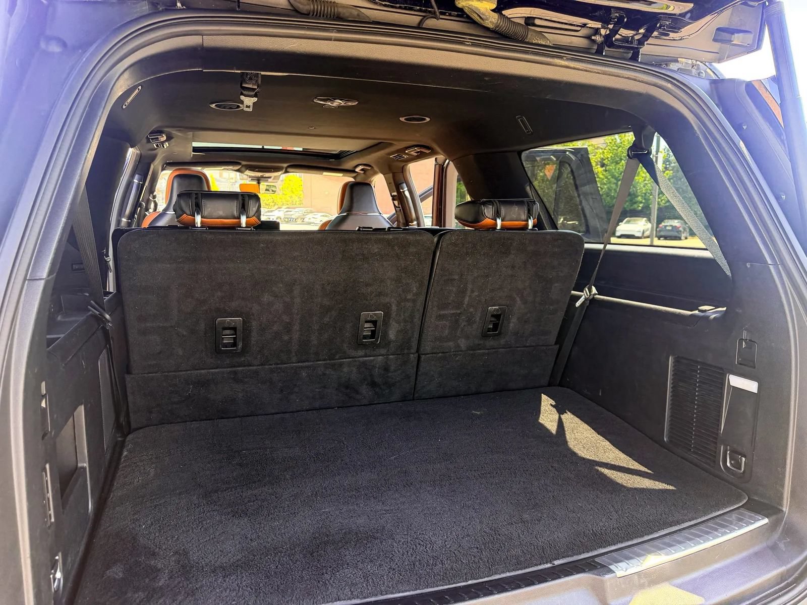 Used 2019 Lincoln Navigator L Reserve w/ Cargo Package AWD/4WD image 17