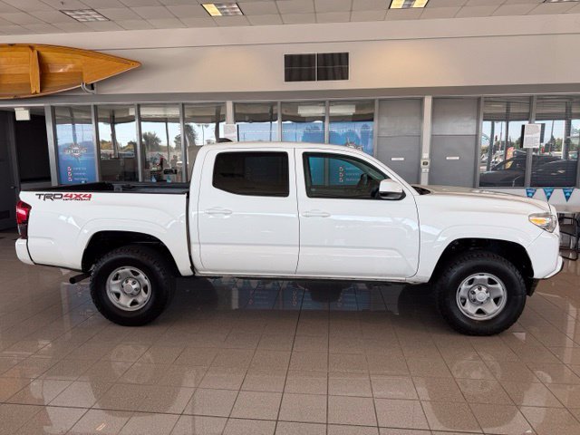 Used 2021 Toyota Tacoma SR AWD/4WD image 3