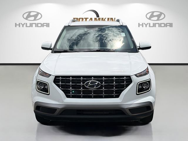 Certified 2024 Hyundai Venue Limited FWD image 2